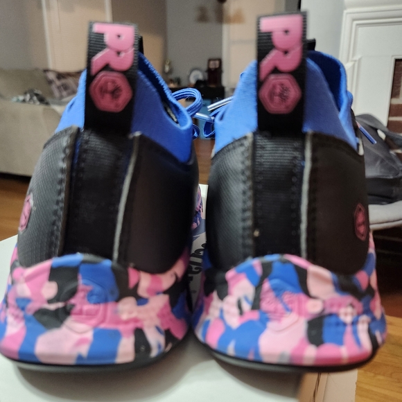 Timberland Kids Black and Blue Sneakers with Pink Accents - Picture 7 of 8